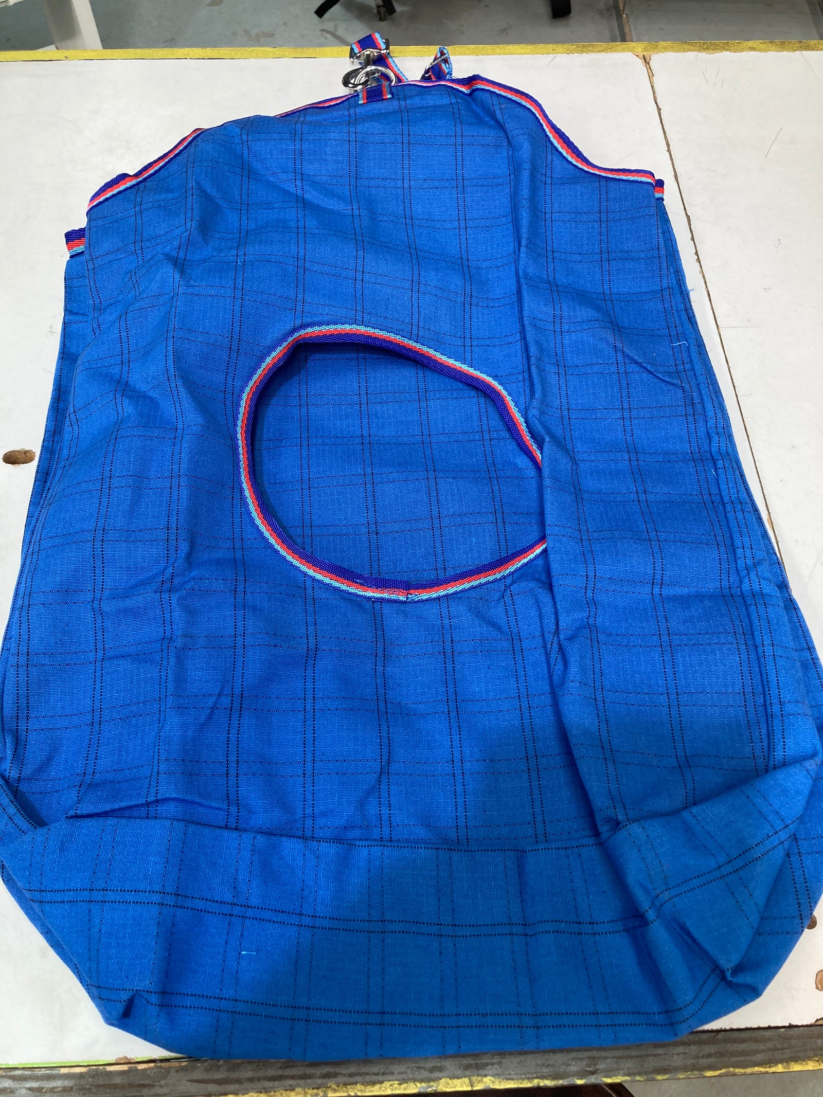 Classic style canvas hay bag